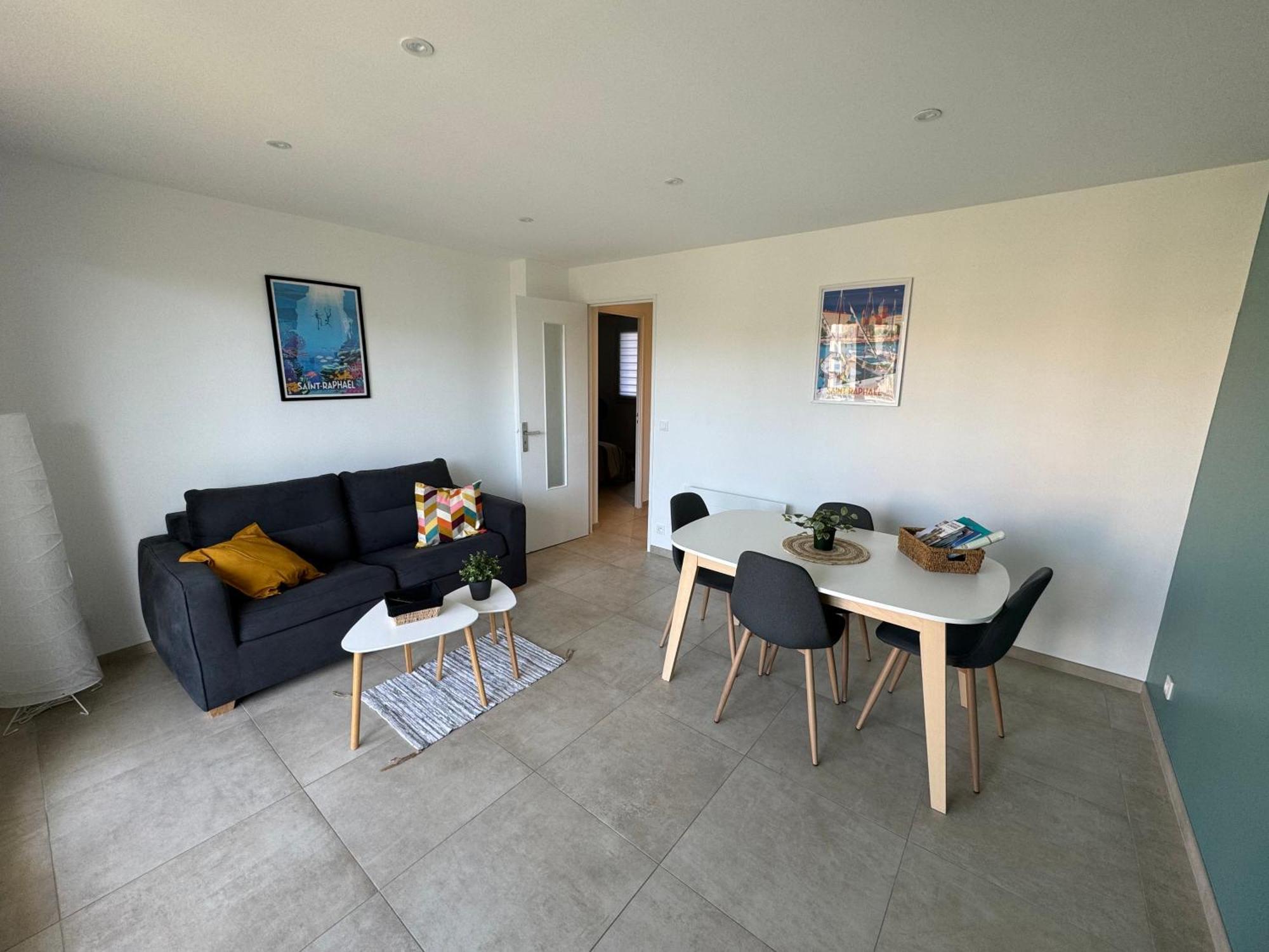Ferienwohnung Chez Julie Saint-Raphaël Exterior foto